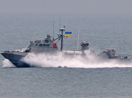 Десантно-штурмовой "Кентавр" рассекал по Одесскому заливу для министров обороны Великобритании и Украины