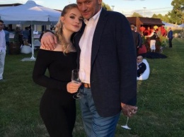 «Ислам запрещает»: Дочь Дмитрия Пескова сводит тату из-за жениха-чеченца и может стать мусульманкой