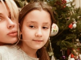 Светлана Лобода выложила домашнее фото с дочерью