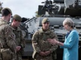 Тереза Мэй поблагодарили британскую армию за защиту от российского вторжения