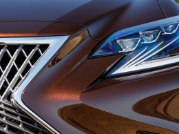 Новый Lexus LS может заглохнуть на светофоре