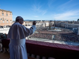 Папа римский Франциск призвал к миру и уважению между верующими