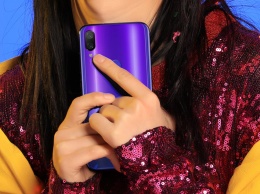 В Китае вышла эксклюзивная модель смартфона Xiaomi Mi Play