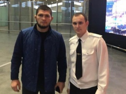Чемпиона UFC Хабиба Нурмагомедова задержали в аэропорту по подозрению в связях с ИГИЛ