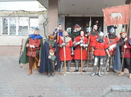 Одесских рыцарей обещают не выселять из подвала в центре города