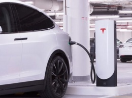 Маск анонсировал появление в Киеве зарядных станций для Tesla