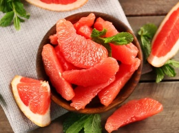 Диетологи перечислили полезные свойства грейпфрута