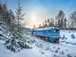"Укрзализныця" назначила дополнительные поезда на новогодние праздники: продажа билетов уже открыта