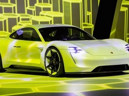 Первый Porsche на батарейках получит версию Turbo