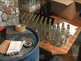 В Киеве ликвидировали подпольный цех по производству контрафактного алкоголя