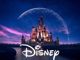 Disney заказала постер для фильма у 88-летней художницы-самоучки