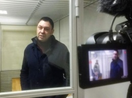 Смайлики и ''ура!'': обвиненный в госизмене журналист написал письмо пропагандистам России. Фотофакт