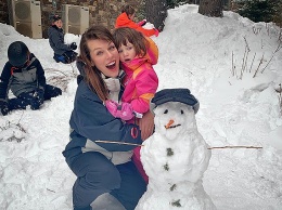 Милла Йовович отмечает праздники с семьей и делится фотографиями в соцсети
