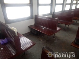 Под Харьковом мужчина едва не убил попутчика в электричке - полиция