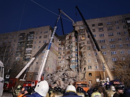 В Магнитогорске из-под завалов взорвавшегося дома достали уже 14 погибших