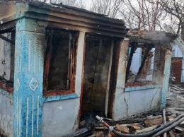 Практически в одно и то же время в одном из сел Николаевщины спасателям пришлось тушить два пожара