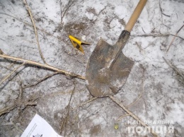 В Винницкой области 44-летний мужчина зарезал отца и закопал в огороде