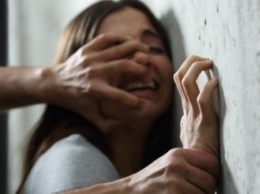 Под Запорожьем на свалке изнасиловали психически больную инвалида детства