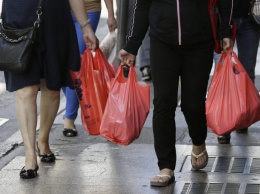 Одна из самых бедных стран Европы запрещает пластиковые пакеты