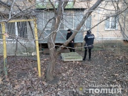 В одесском дворе нашли замерзшую женщину