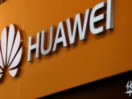 Huawei наказала сотрудников за поздравления с iPhone