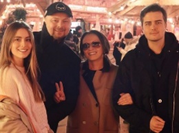 С сыном и внуками: София Ротару вместе с семьей проводит зимние праздники в Лондоне