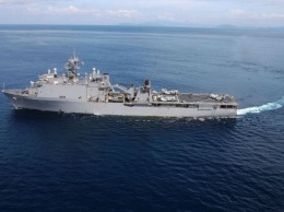 В Черное море идет американский десантный корабль