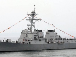 Китай выразил протест из-за прохода эсминца США вблизи спорных островов