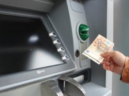 С 7 февраля в Украине можно будет обменять валюту в терминалах и банкоматах