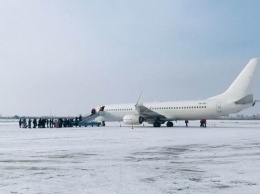 «На аэродроме выпало большое количество осадков в виде снега» - почему в Николаеве не сел самолет