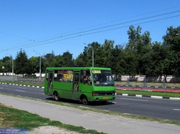 Харьковчане просят перенести остановку на крупном перекрестке