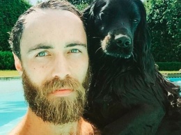 Селфи без рубашки, восемь собак и деревенская жизнь: что интересного в Instagram Джеймса Миддлтона