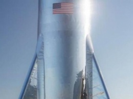 Илон Маск показал собранную ракету Starship (фото, видео)