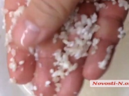 В Николаеве в продаже появился скандальный китайский рис, растворяющийся в воде