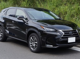 Новая версия кроссовера Lexus NX стала доступна для заказа в России