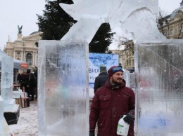 Во Львове стартовал конкурс ледяных скульптур