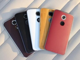 Обнародованы снимки новых смартфонов Motorola Z4 Play и Moto P40 с «дыркой»