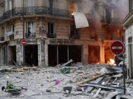 Взрыв в Париже: Погибшие пожарные прибыли на вызов по утечке газа до трагедии