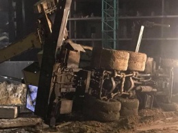 В курортной зоне Одессы на стройке упал башенный кран: Погиб рабочий