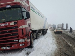 В Запорожской области из снежного плена спасатели освободили более 30 человек (Фото)