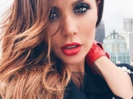 «Слюни потекли»: Анна Седокова предстала в новом амплуа, перекрасив волосы в рыжий цвет