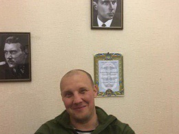 Украинский командир повесил на стену портрет любимчика Гитлера