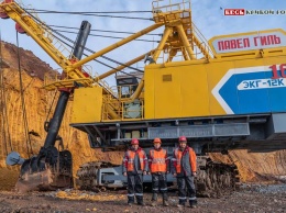 На ЧАО ЦГОК в Кривом Роге появился новый карьерный экскаватор, получивший имя легендарного горняка