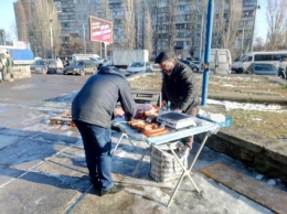 На Намыве чиновники разгоняли стихийную торговлю