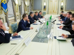 Порошенко ожидает увеличения помощи со стороны ЕС для поддержки Донбасса и украинского Приазовья