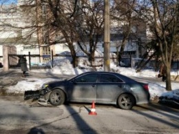 Днепрянин ищет свидетелей ДТП, в котором ему разбили машину на пр. Яворницкого (ФОТО)
