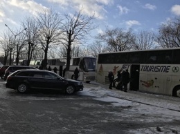 Жителей Волыни на встречу с Порошенко людей свозили автобусами