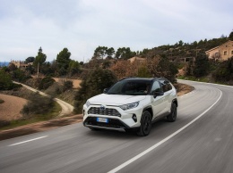 Toyota раскрыла подробности европейского RAV4 Hybrid 2019