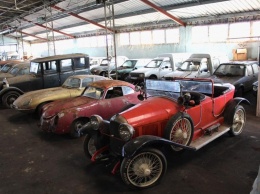 Огромную коллекцию ретро-авто обнаружили на заброшенном складе