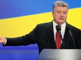 Перед выборами Порошенко пообещает повысить пенсии на 20%